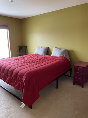 2 makuuhuonetta, Wi-Fi, vuodevaatteet