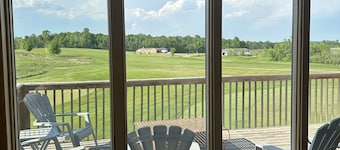 Golfing Retreat 2 bedroom apartment overlooking 9 hole golf course