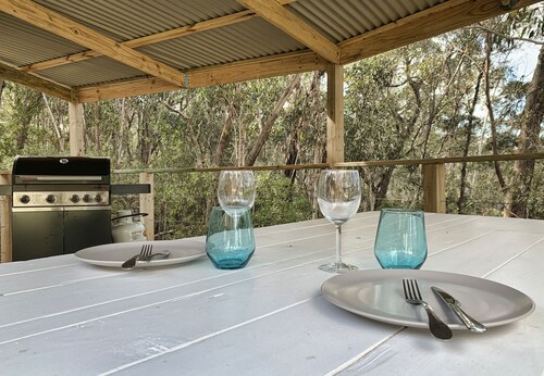 The Canyons Retreat - Spacious 2 Story Apartment in Bush Location