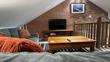 Smart TV, Netflix, streaming services