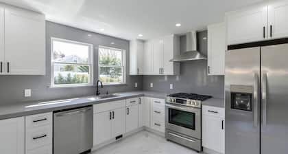 Newly Renovated Hamptons Home Near the Beach