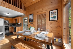 Dining - Beautiful Mountain VIEWS! Cozy! Privacy! Hot Tub! Pets OK! Pool & Fishing Pond! (Sevierville)
