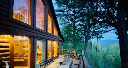 Beautiful View! Privacy, Hot Tub! Cozy Getaway! Wood-burning Fireplace! Pets OK!