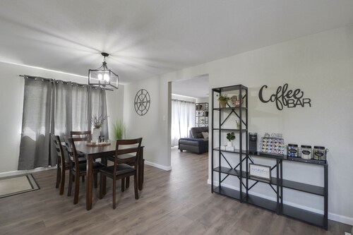 Wonderful 3 bed 2 bath home with plenty of parking