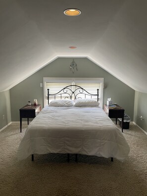 2 bedrooms, in-room safe, free WiFi, bed sheets