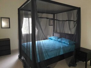 3 bedrooms, desk, free WiFi, bed sheets - Why work in the city?  We have high speed WIFI.   Just 5 minutes to Las Galeras  (las galeras)
