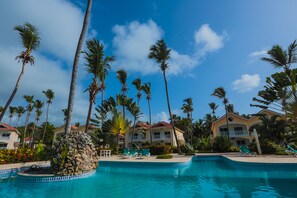 Outdoor pool - Why work in the city?  We have high speed WIFI.   Just 5 minutes to Las Galeras  (las galeras)