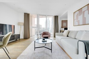 Fernseher, Stereoanlage