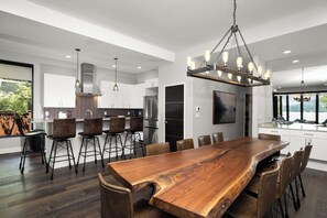 Dining - Monthly 3BR Condo Rental on Whitefish Lake (Whitefish)