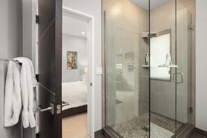 Shower, hair dryer - Monthly 3BR Condo Rental on Whitefish Lake (Whitefish)