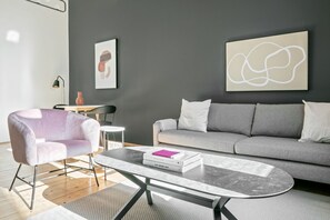 Fernseher, Stereoanlage
