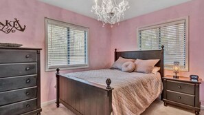 3 soverom, wi-fi (inkludert) og sengetøy