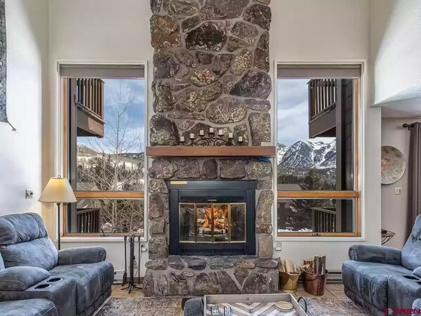 Smart TV, fireplace, foosball - Your Mountain Retreat Awaits at Cascade Village (Durango)