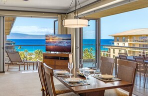 Dining - Maui Resort Rentals: Honua Kai Konea 713 - Stunning 7th Floor Ocean View 2BR w/ Deluxe Corner Floor Plan (Lahaina)