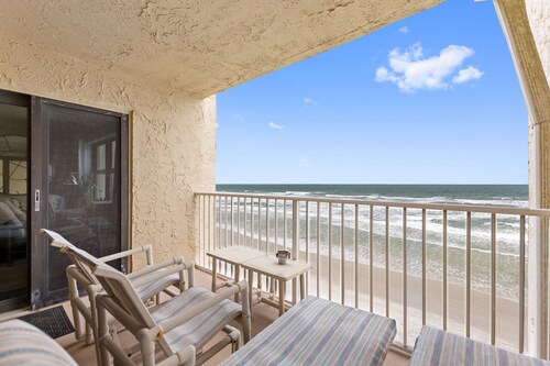 Castle Reef 502 can't beat the top floor views!