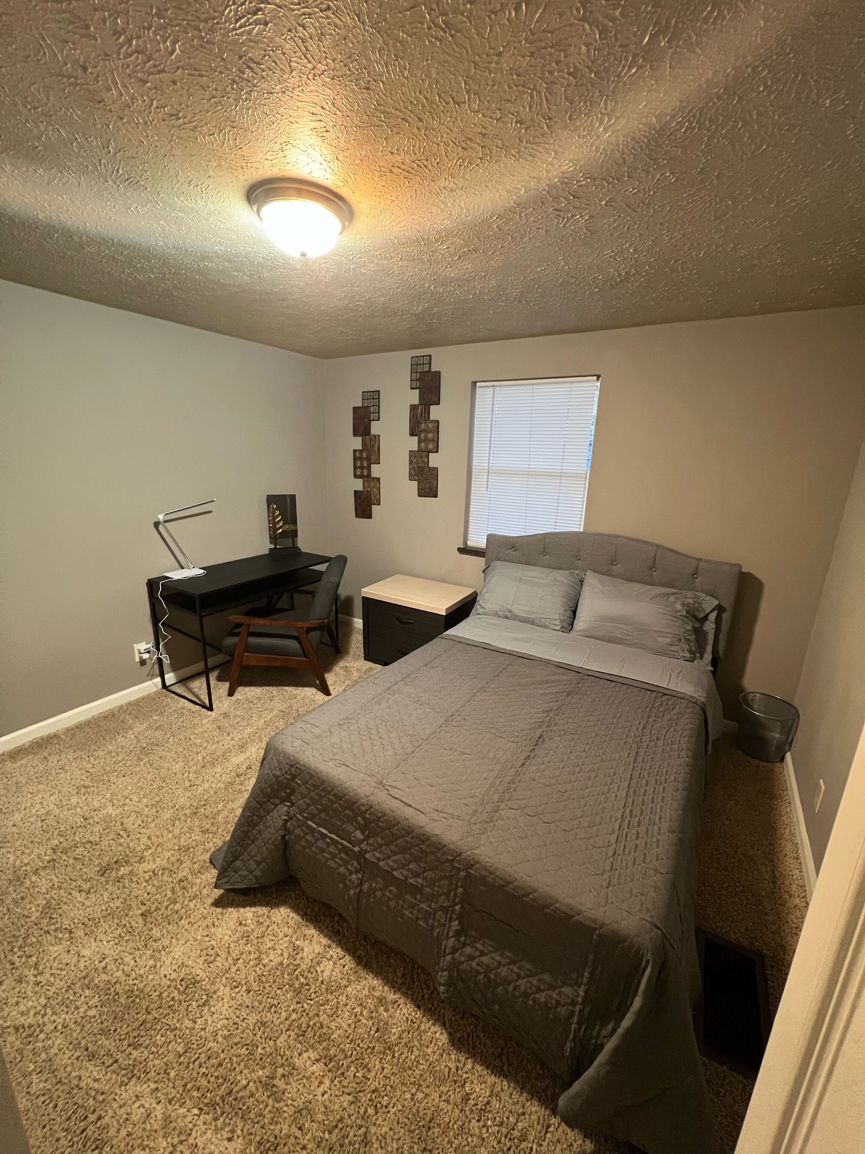 3 bedrooms, desk, free WiFi, bed sheets