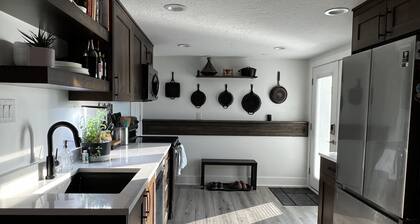 Delightful home with AMAZING space and views