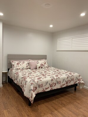 3 soverom, reiseseng for barn, wi-fi (inkludert) og sengetøy