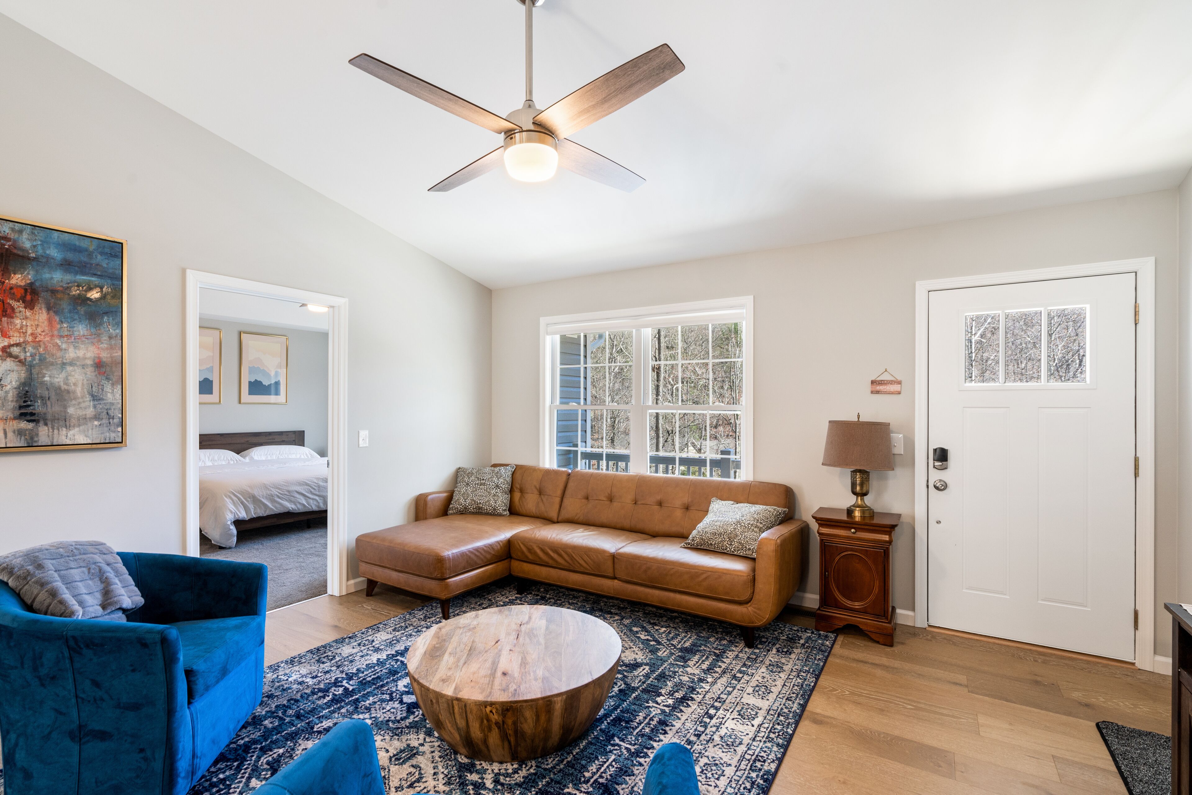 Mountain scenery + Dog Friendly + Hot tub + New finished basement 2023!