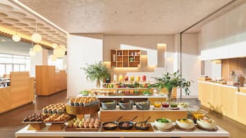 Petit déjeuner buffet (4000 JPY par personne)