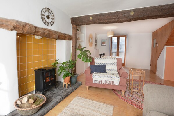 TV - Yellow Gate Cottage, Porlock (Porlock)