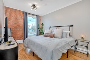 2 chambres, fer et planche à repasser, Wi-Fi gratuit, draps fournis