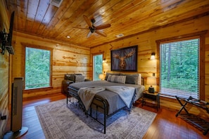 2 bedrooms, iron/ironing board, travel cot, free WiFi - Endless Skyway-2Bed/2Bath Cabin: Hot Tub/BBQ/Play Area/Patio/Large Flat Driveway (Broken Bow)