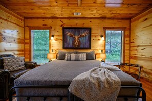 2 bedrooms, iron/ironing board, travel crib, free WiFi