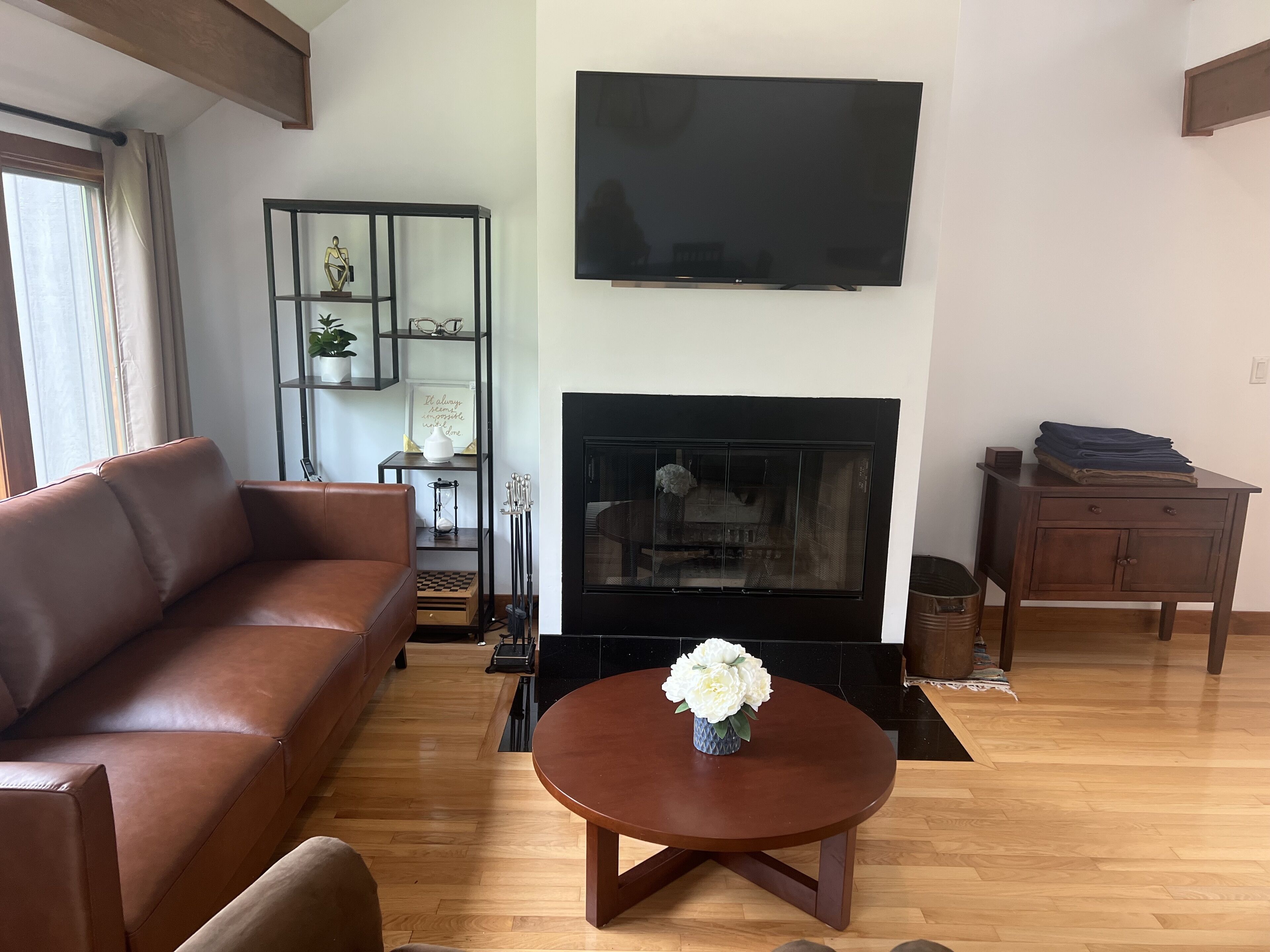 Lake View, Newly Renovated Home - Illinois