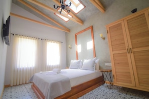 Deluxe-Zimmer, 1 Doppelbett | Bettwäsche aus ägyptischer Baumwolle, hochwertige Bettwaren, Minibar