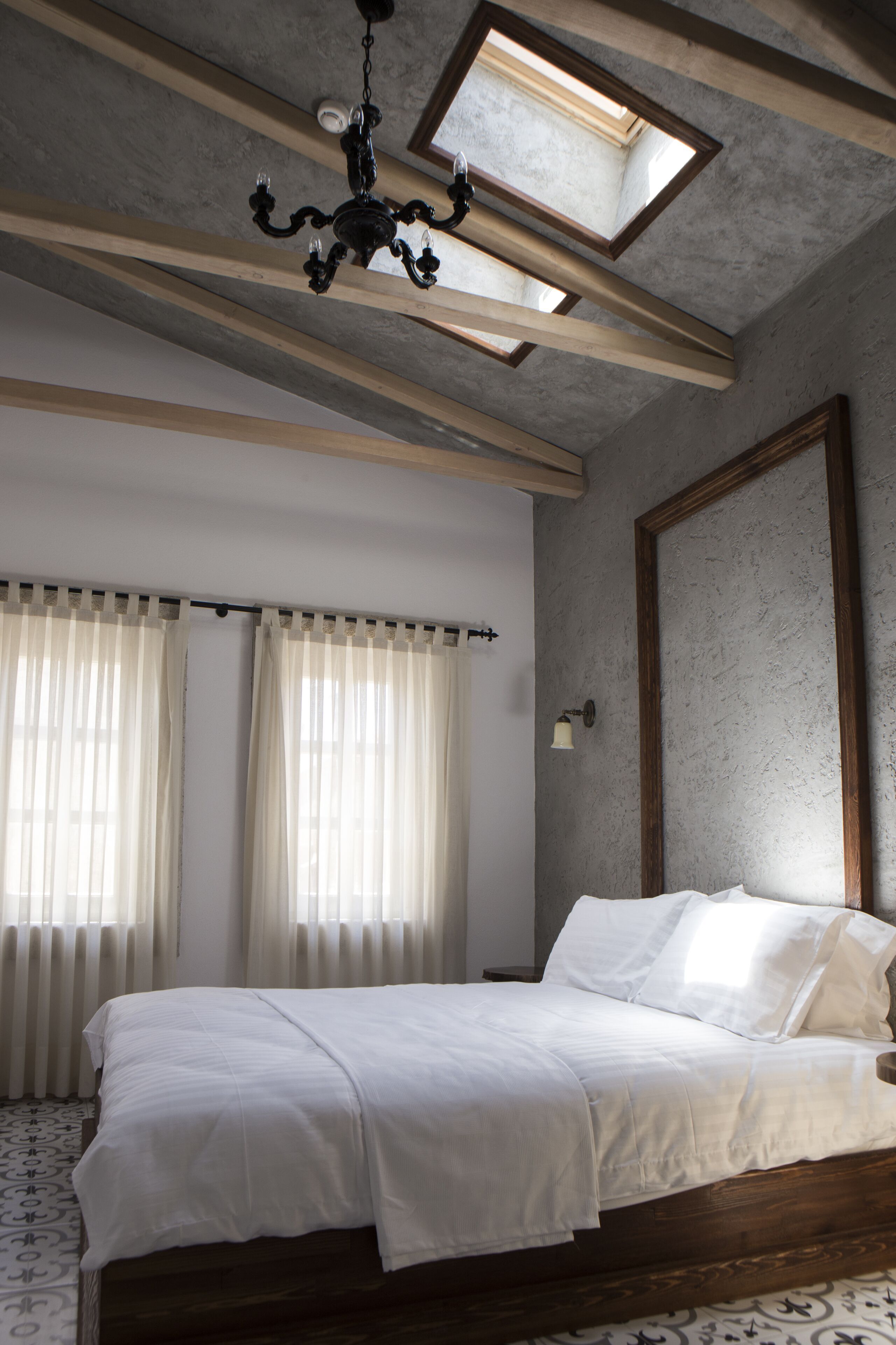 Egyptian cotton sheets, premium bedding, minibar, in-room safe