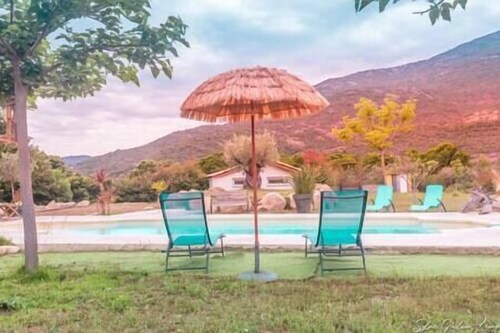 Large villa Les Oliviers with swimming pool in Sagone