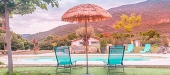 Large villa Les Oliviers with swimming pool in Sagone