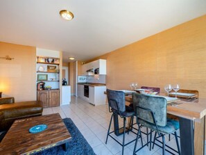 Kühlschrank, Mikrowelle, Ofen, Toaster