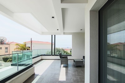 Phaedrus Living: City View Anna Residence 101