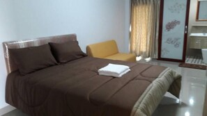 Deluxe-Zimmer, 1 Doppelbett | Schreibtisch, kostenloses WLAN, Bettwäsche