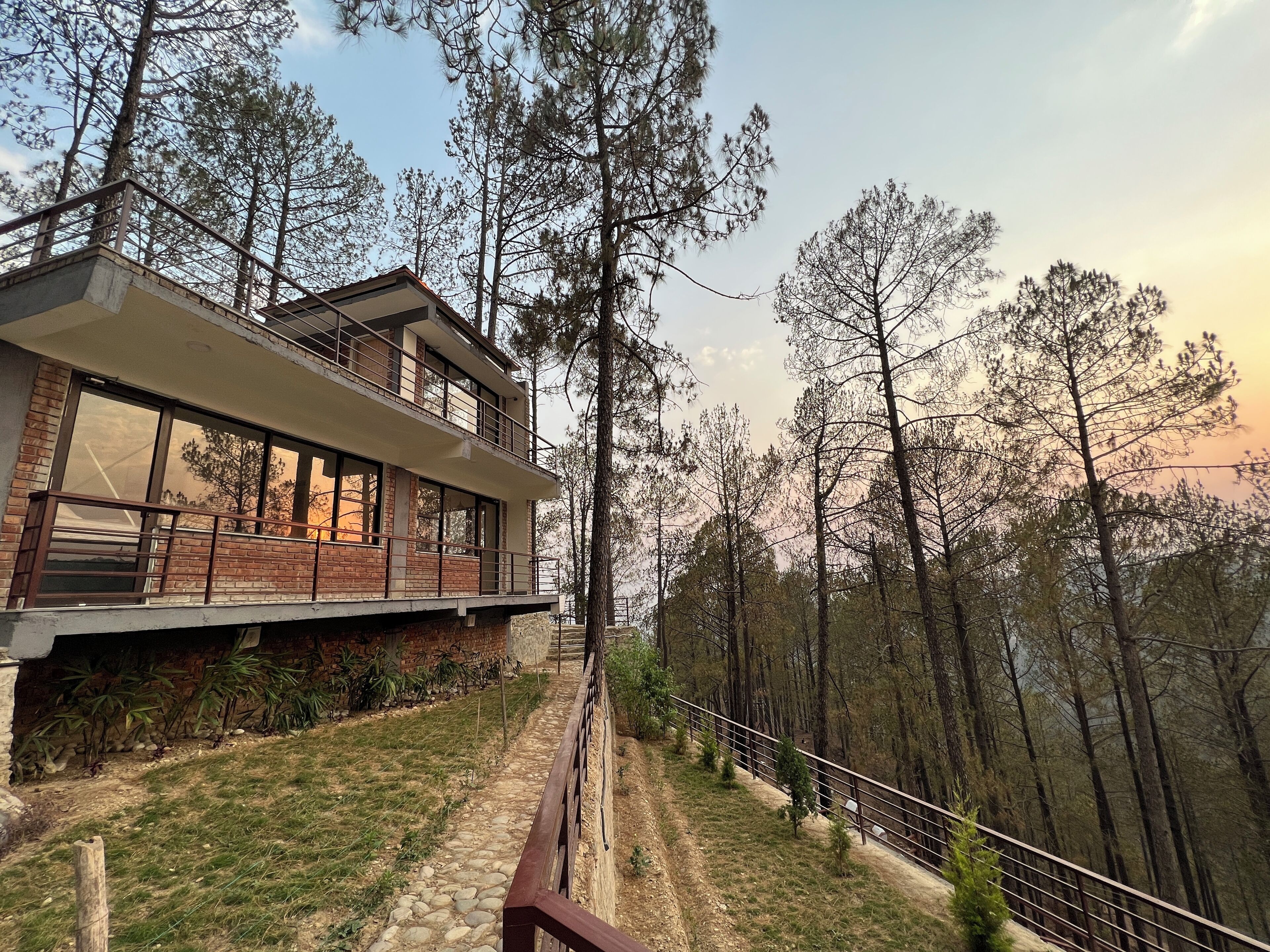 Family Villa, 2 Bedrooms (Pine Cottage) | Minibar, desk, blackout curtains, soundproofing