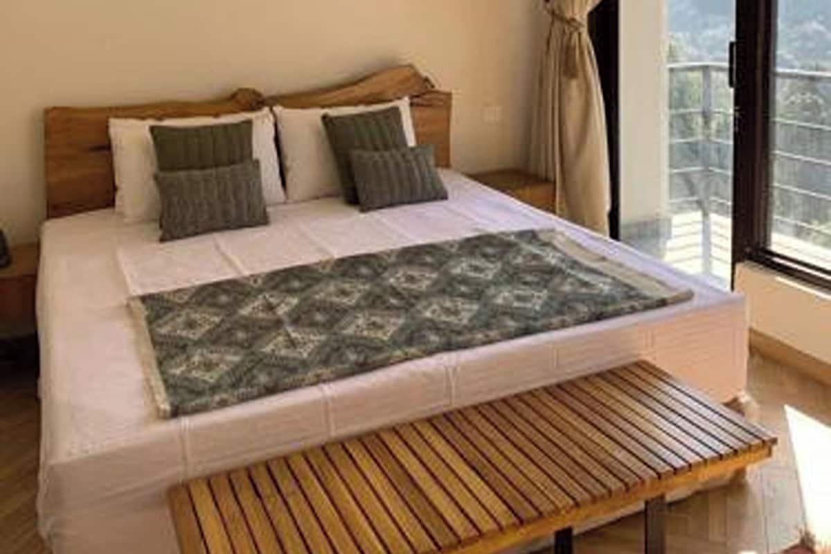 Minibar, desk, blackout curtains, soundproofing