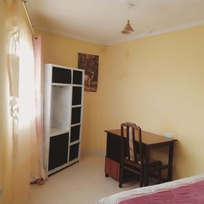 1 bedroom, in-room safe, desk, iron/ironing board
