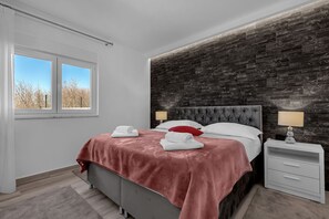 4 habitaciones, cuna de viaje y wifi 