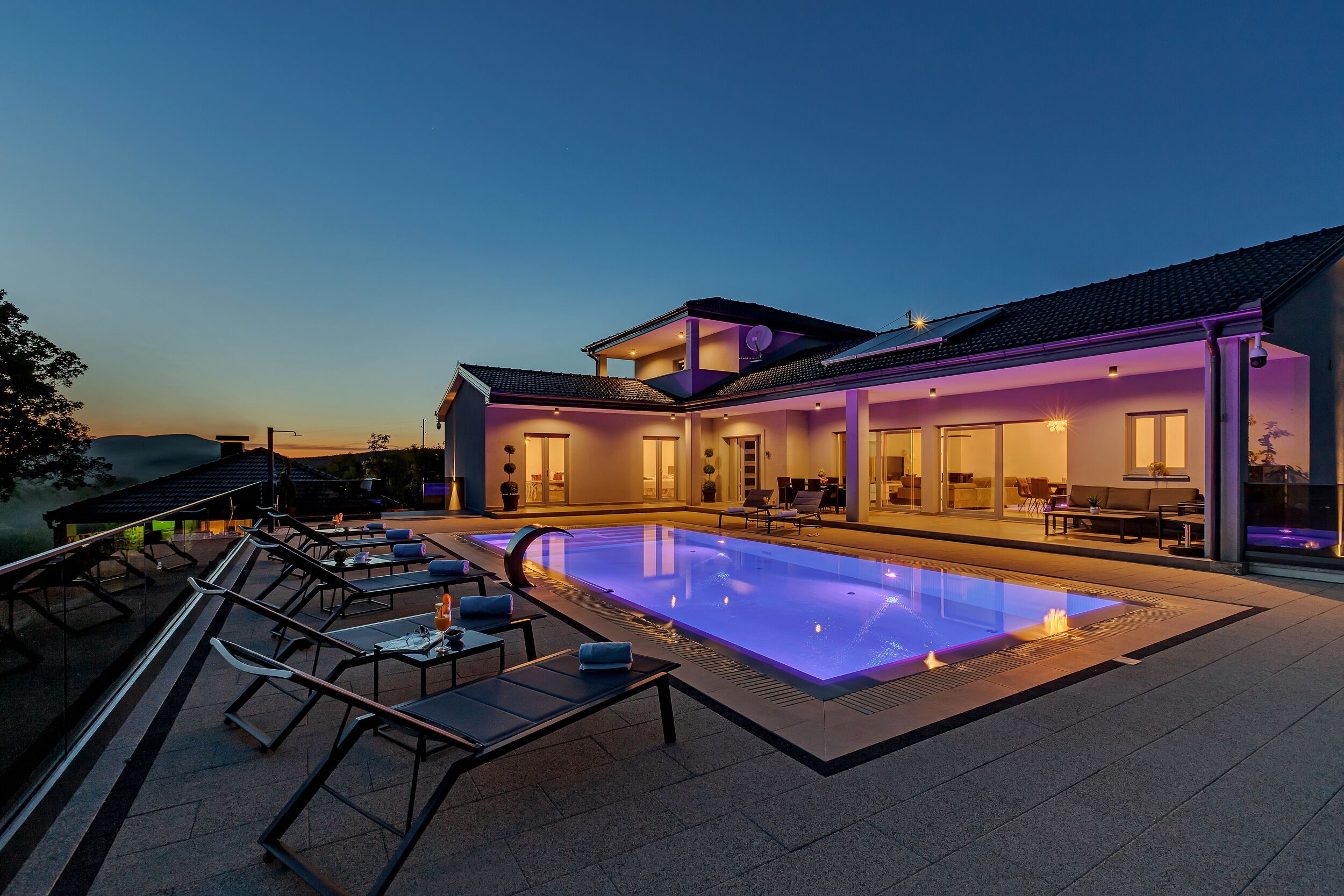 Outdoor pool, a heated pool