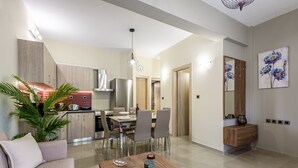 42-inch flat-screen TV with cable channels, TV - Giannas apartment 'SUPERB SPOT' (Chania)