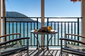 Property grounds - Holiday Apartment 'Apostolos Apartment 6' by the Beach with Balcony & Wi-Fi (Lefkada)