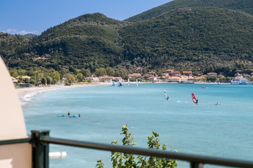 Holiday Apartment 'Apostolos Apartment 3' Close to Beach with Sea View & Wi-Fi