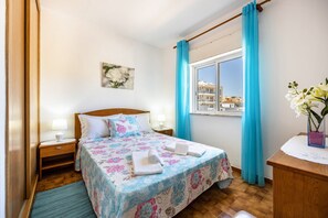 2 bedrooms, iron/ironing board, free WiFi, bed sheets - Apartment Villas Brites nº4 with Shared Pool, Shared Garden, Balcony & Wi-Fi (Burgau)