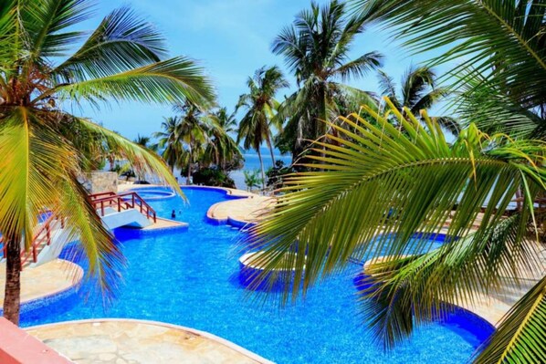 Outdoor pool - Stay.Plus Lamera 1 Bedroom Apartment (Mombasa)