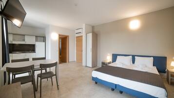 1 bedroom, free WiFi, bed sheets