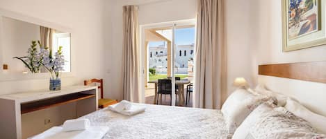 2 quartos, ferros/tábuas de passar roupa, Wi-Fi de cortesia