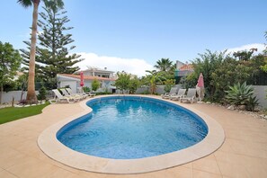 Pool - Villa 'Casa do Castelo' close to the Sea with Pool & Wi-Fi (Albufeira)
