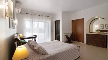 4 chambres, fer et planche Ă repasser, Wi-Fi gratuit
